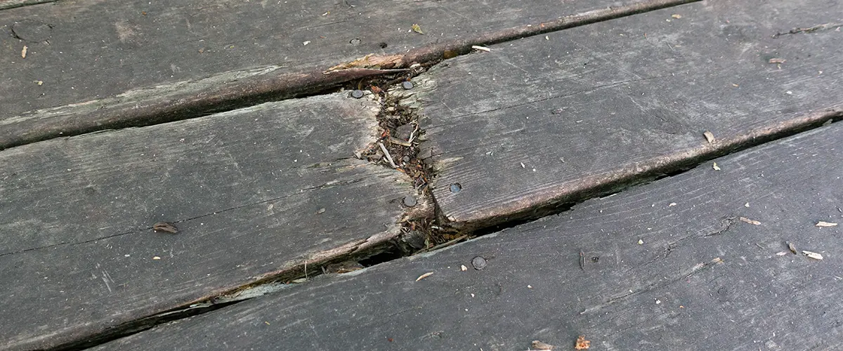wood deck with cracks and splinters